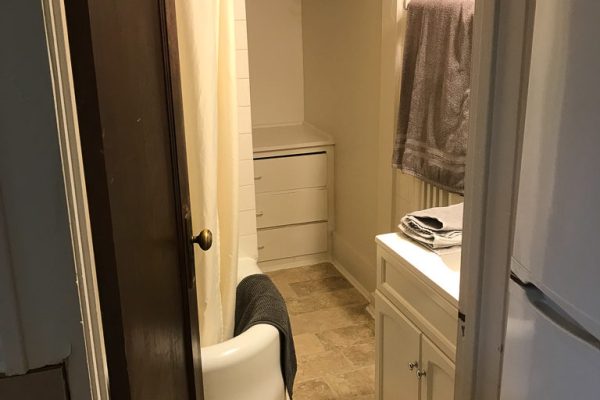 Chalet-Bathroom-2-768x1024
